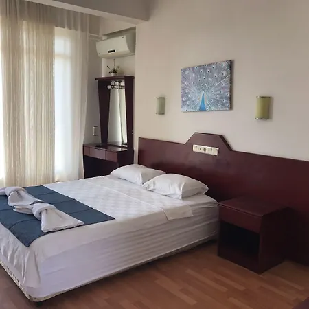 Hotel Derby 3*