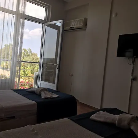 Derby Hotel 3*